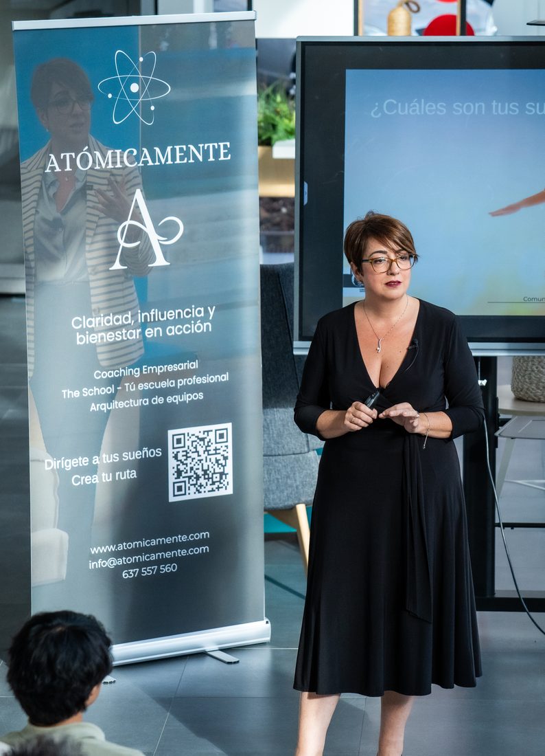 Lorena García — AtómicaMente